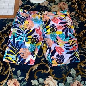 Drill clothing company fresh prints of bel air stretch twill shorts.‎ NWT.